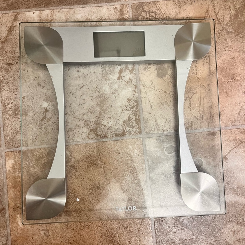 Taylor, weight, tracking scale